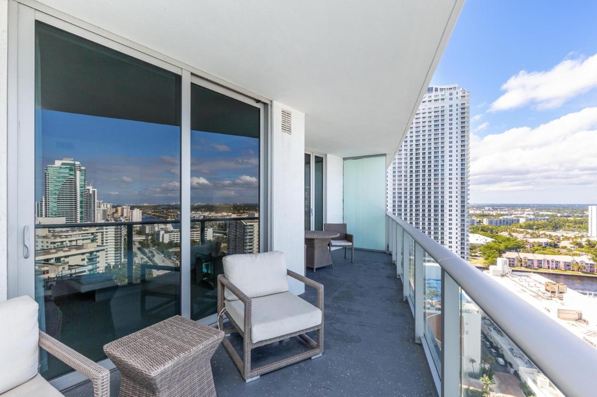 Ocean View 1 Bed On The Beach 19Th Floor Hollywood Hallandale Beach Kültér fotó